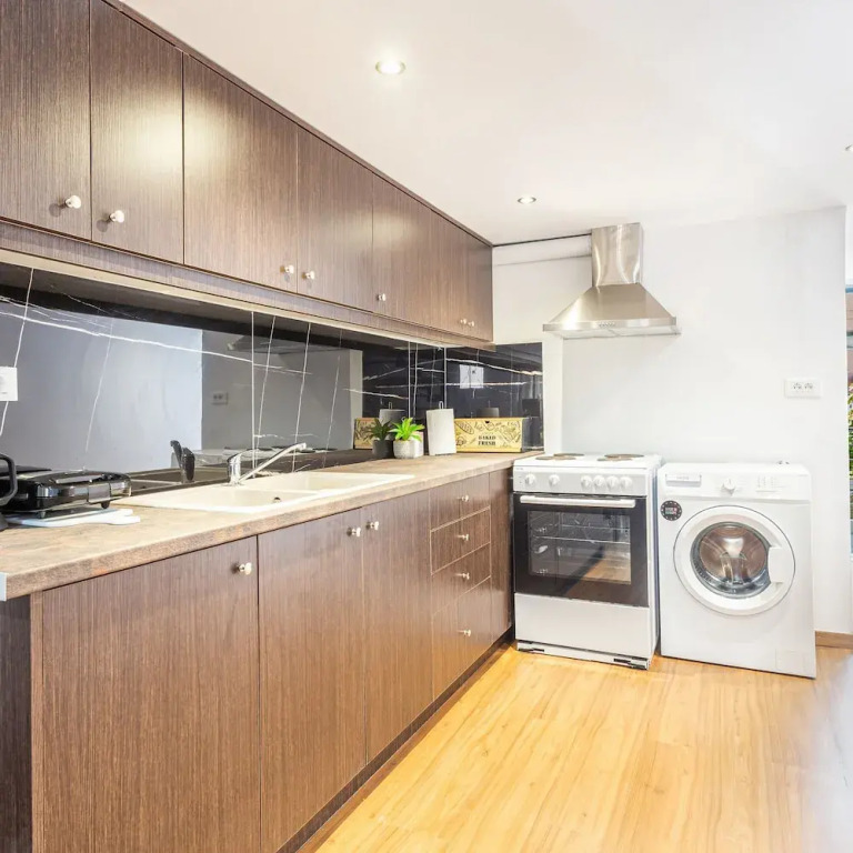 Nevas Apartments in Center Chania 1 2