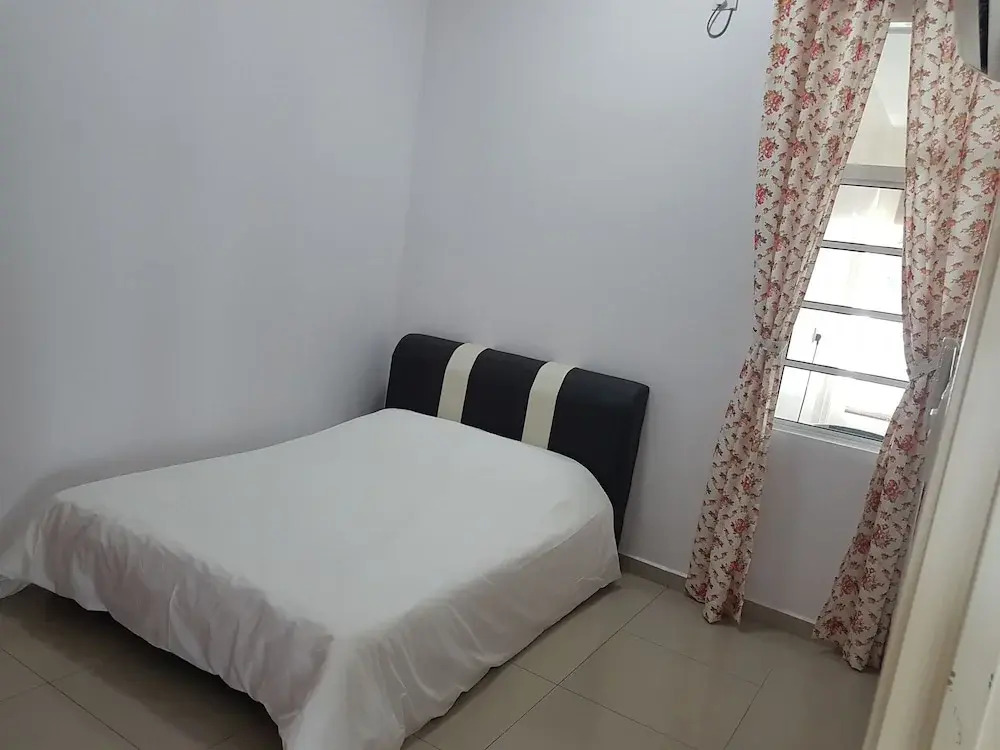 Sitiawan Homestay Entire Semi D house