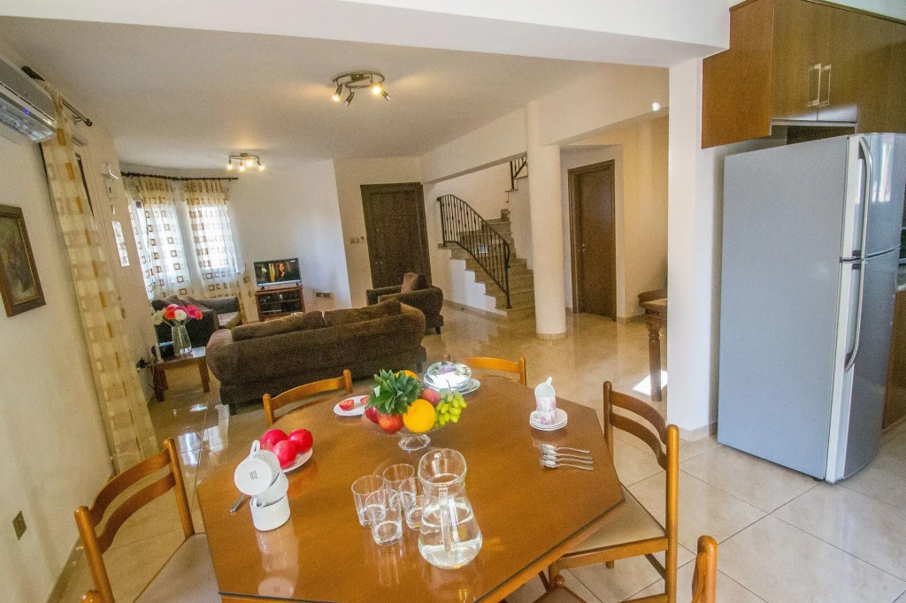 Ismini Lagoon Villa