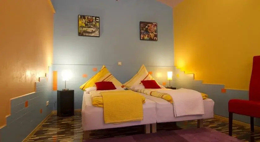 Art Apartments