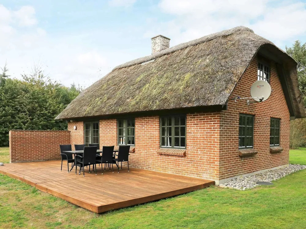 6 Person Holiday Home in Ulfborg