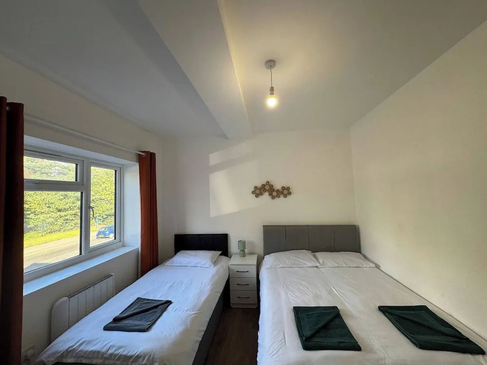 Charming Wallington Apartment With Hot Tub