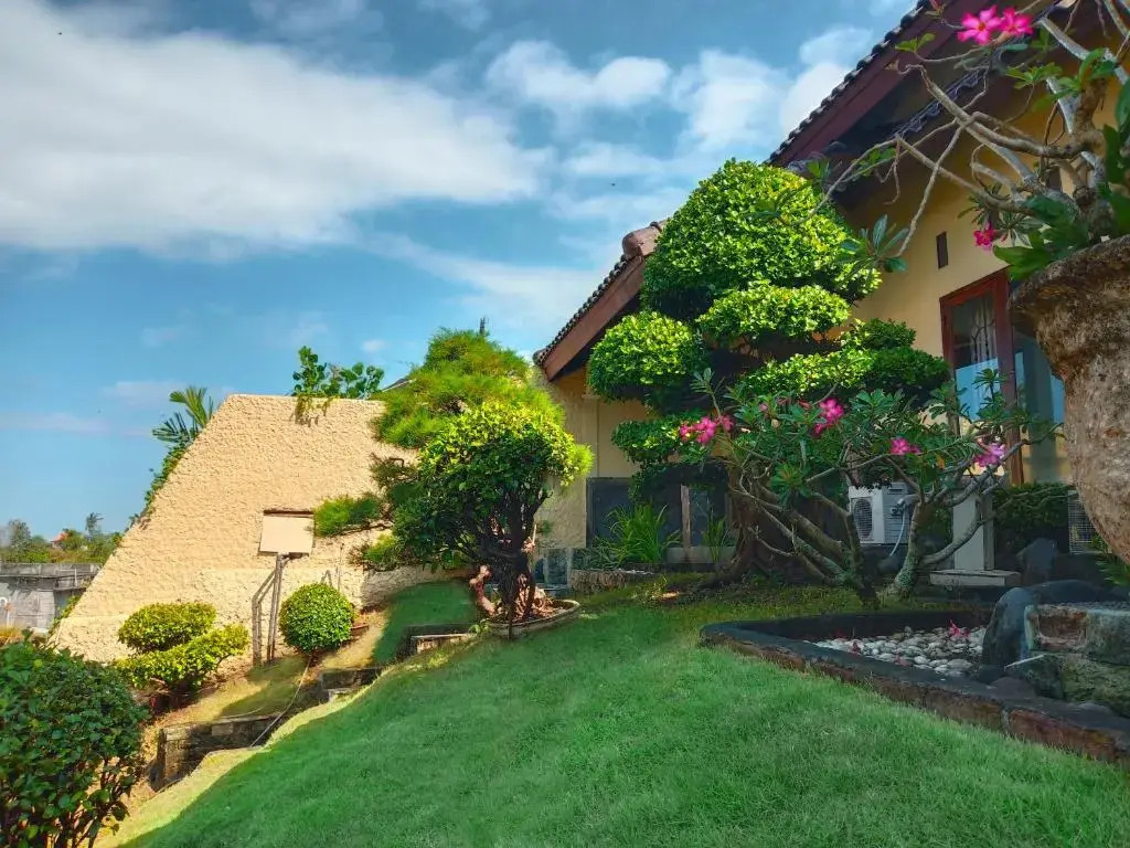 The Terrace House