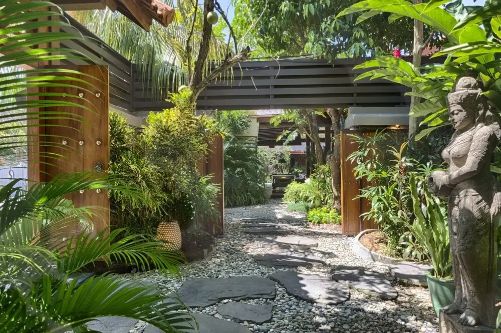 Spacious Luxury 4 Br in Centre Seminyak