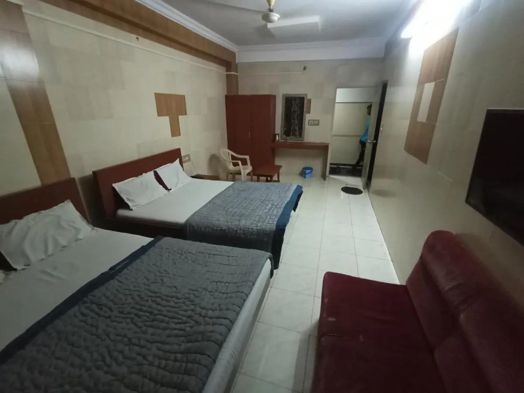 Hotel Dhruv Palace