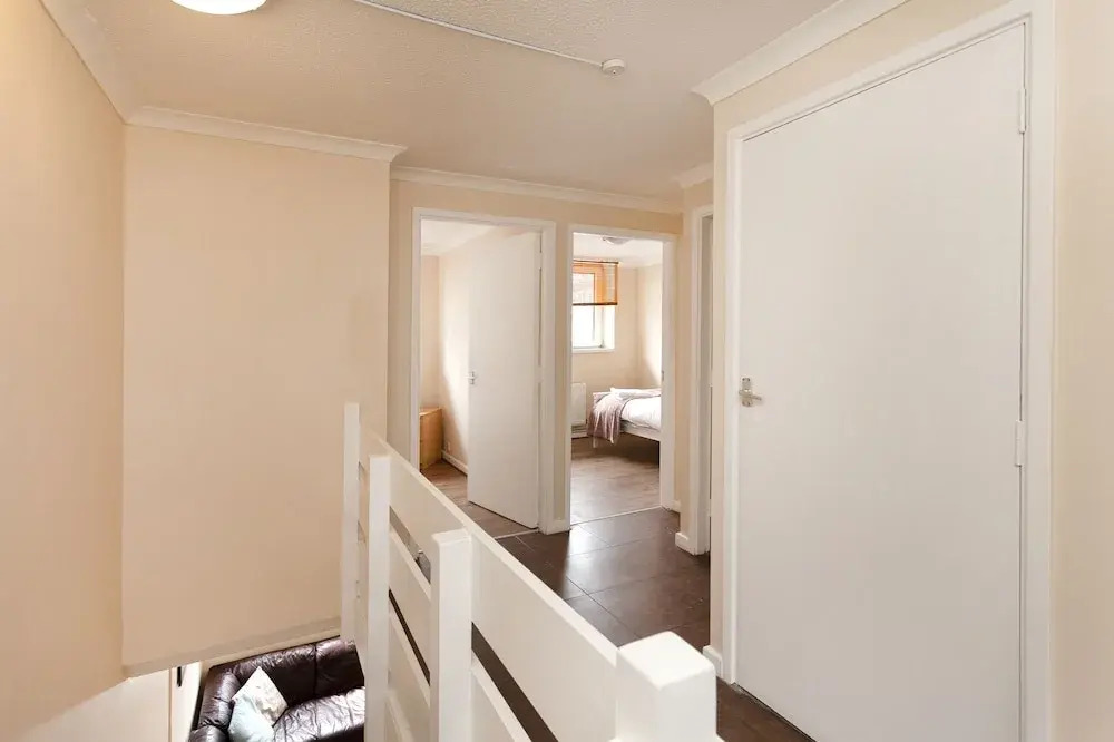 Longlyn 3 bedroom apartment