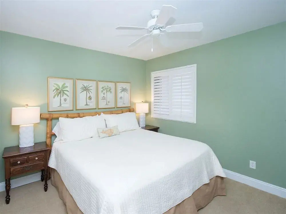 Broadmoor 402 by RedAwning