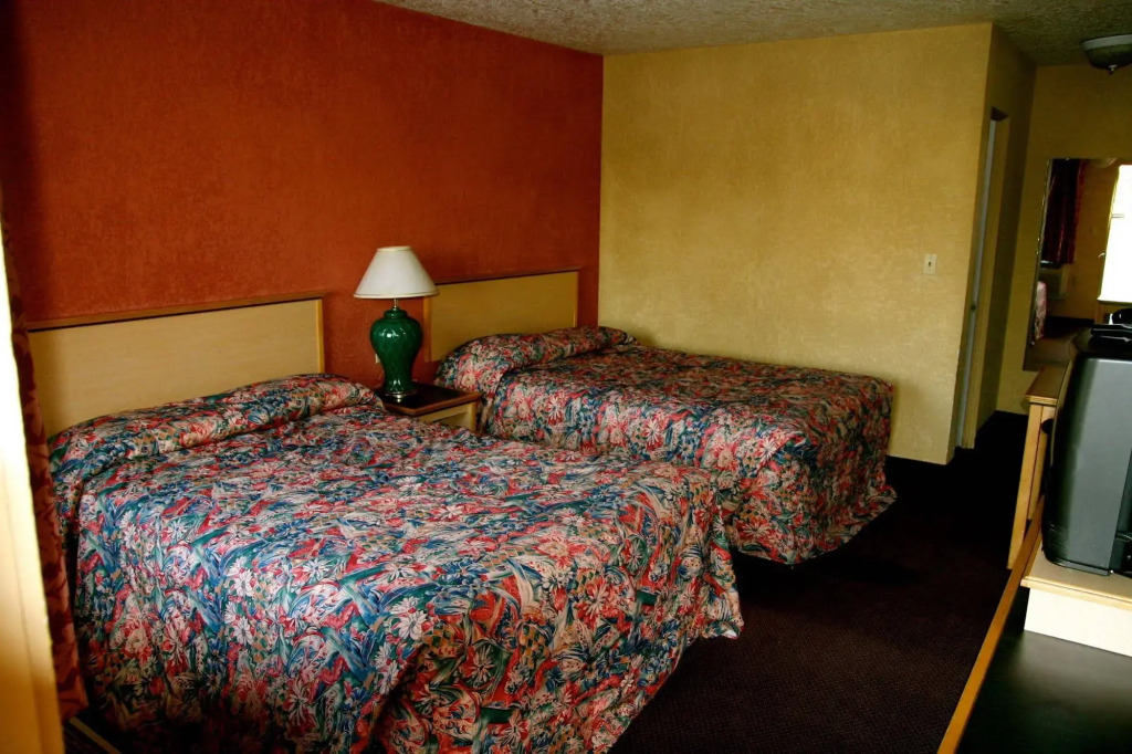 Holiday Lodge - Salem,OR