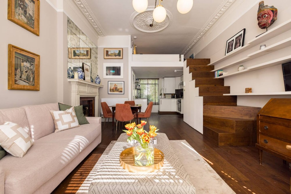 Victorian Blush 1BR Near Portobello Notting Hill