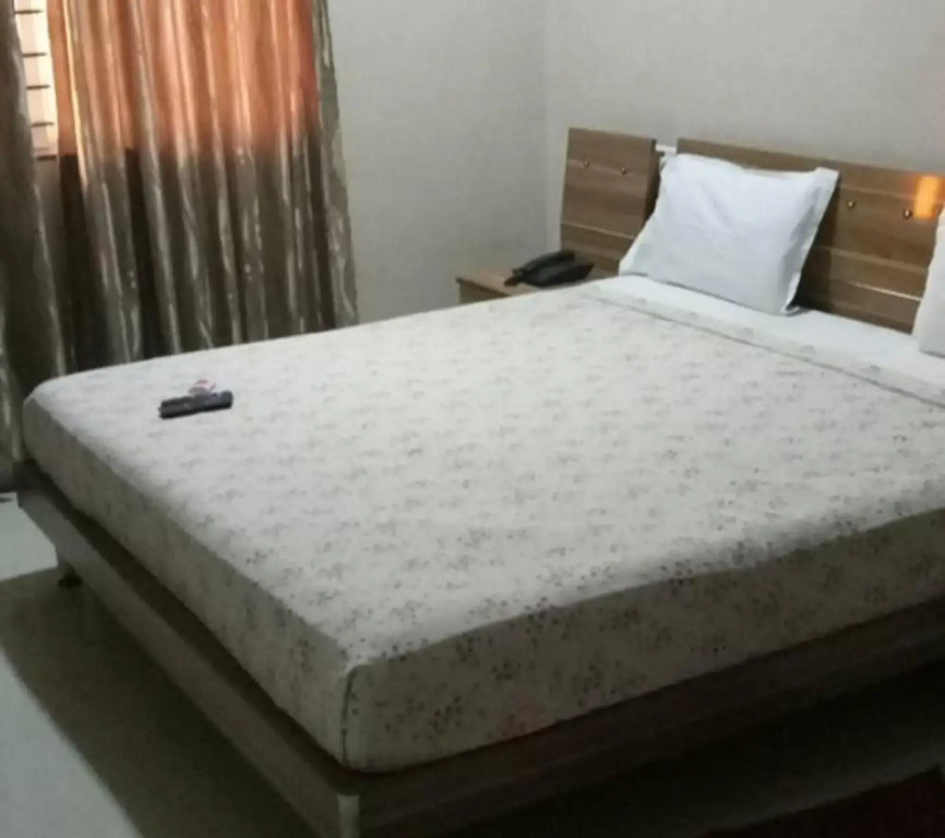 Nakshatra Comforts by OYO Rooms