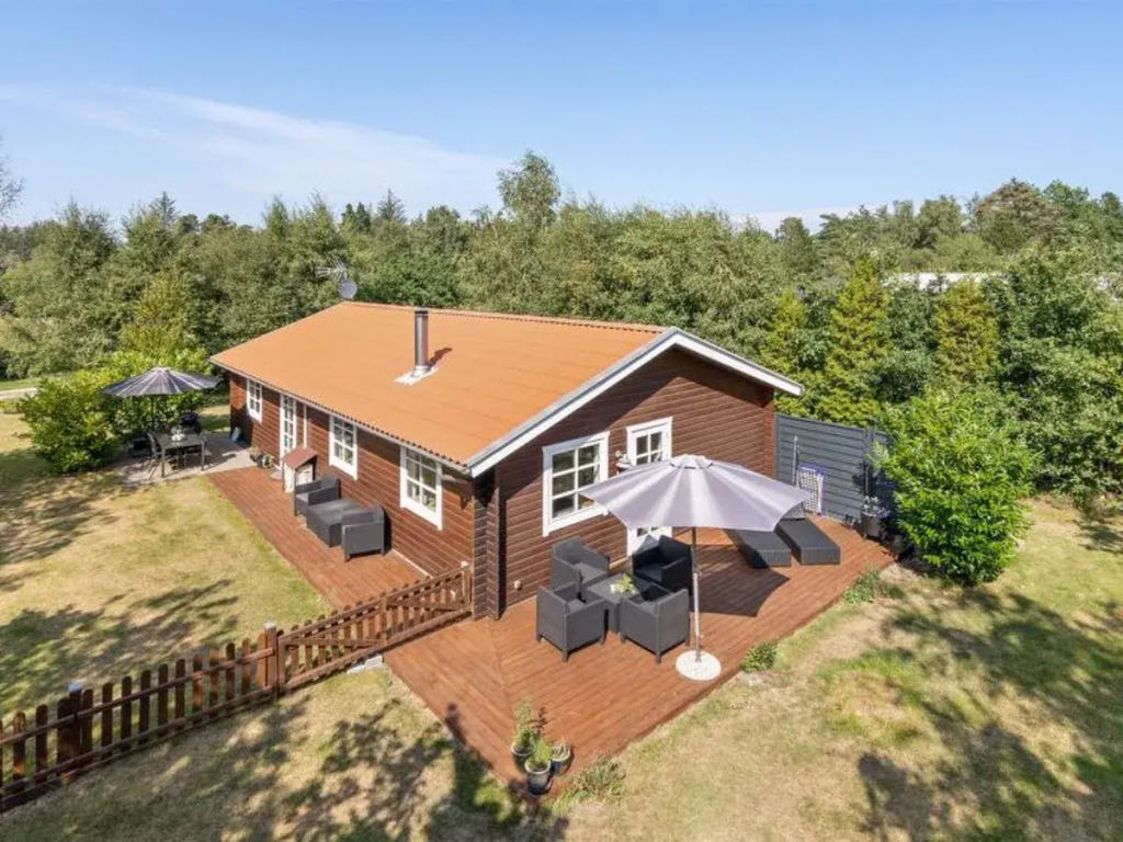 "Tian" - 990m from the sea in NE Jutland