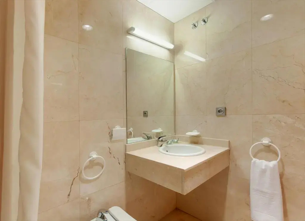 Madrid Airport Suites, Affiliated by Meliá
