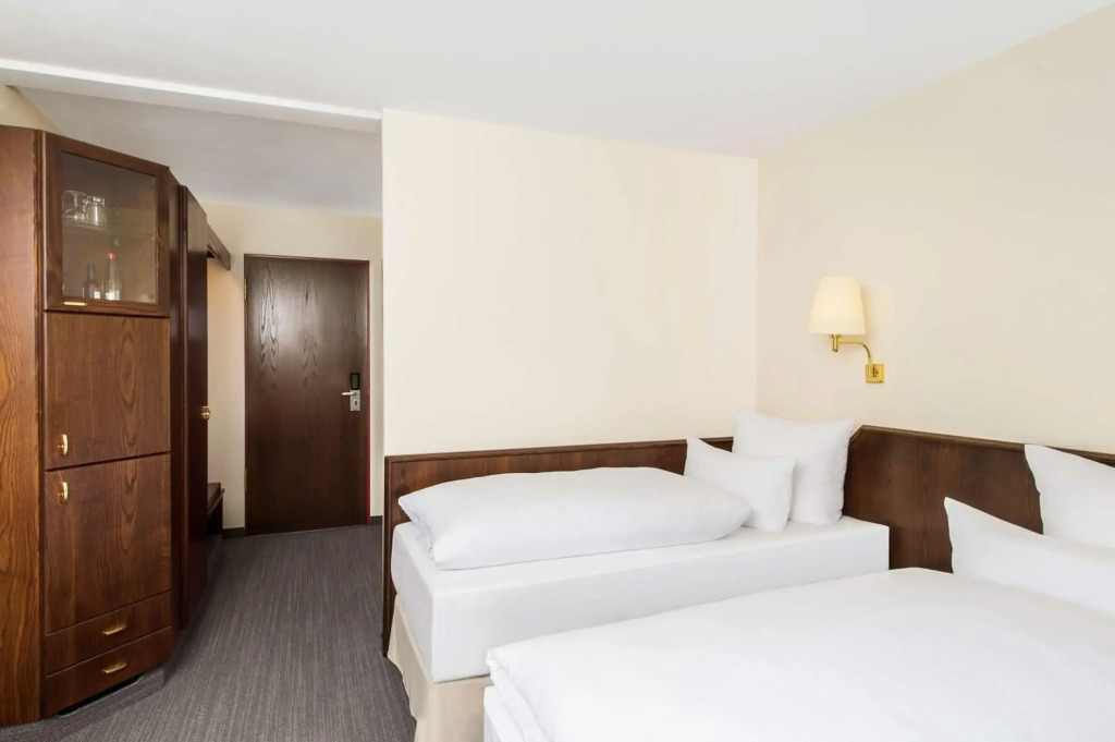elaya hotel noerdlingen, Trademark by Wyndham