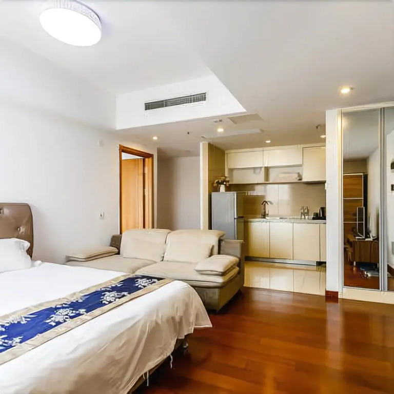 Qingdao Haizhijie Holiday Hotel