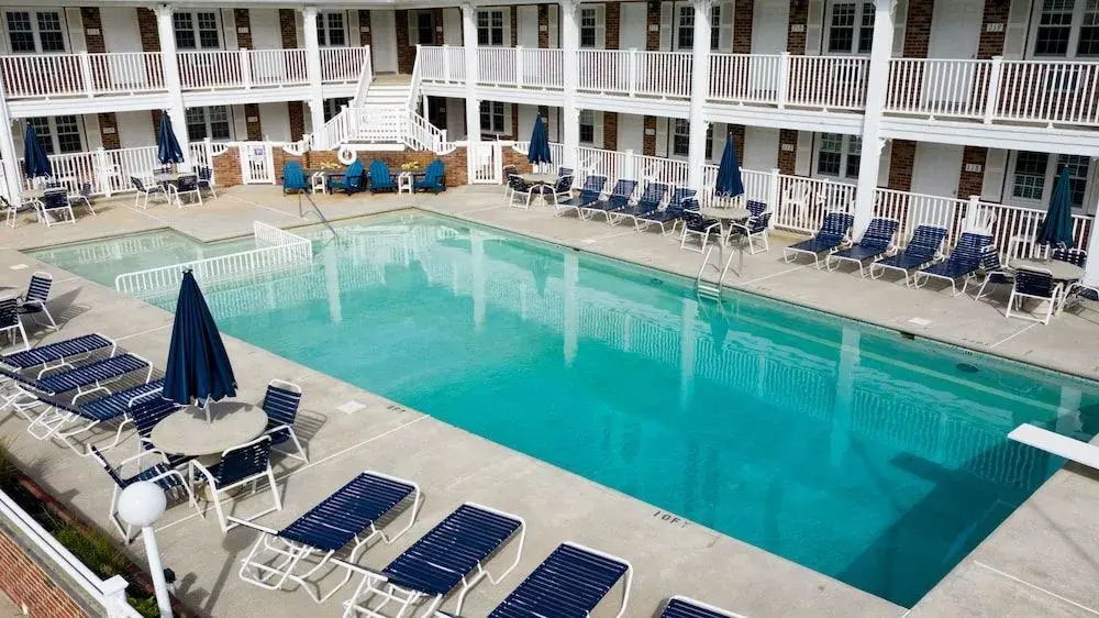 Saratoga Resort