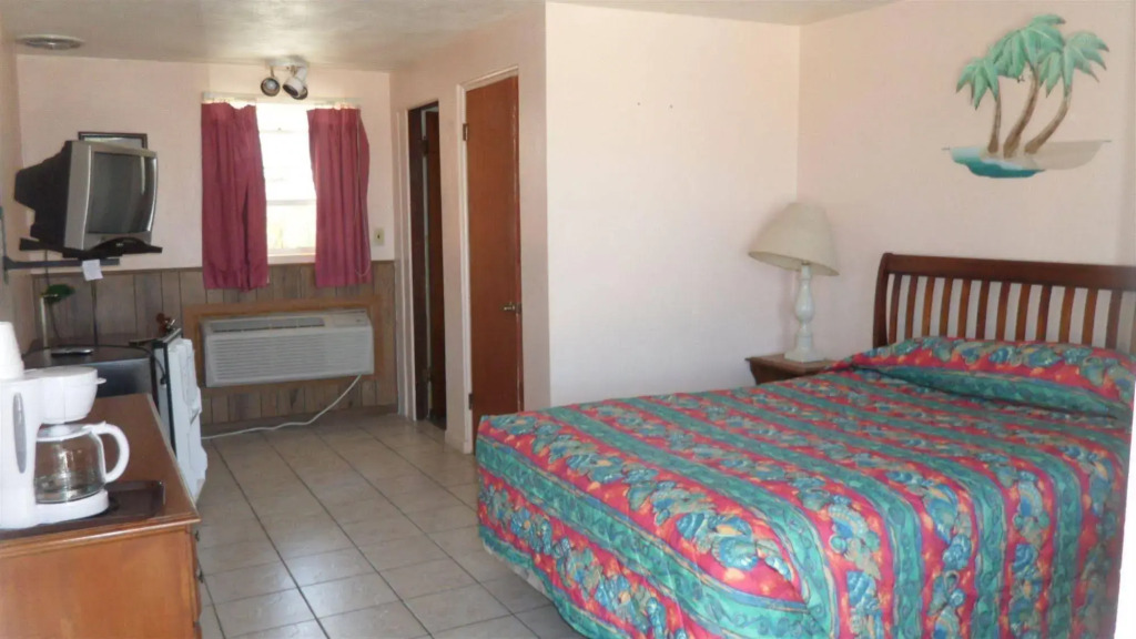 Lazy Hours Motel