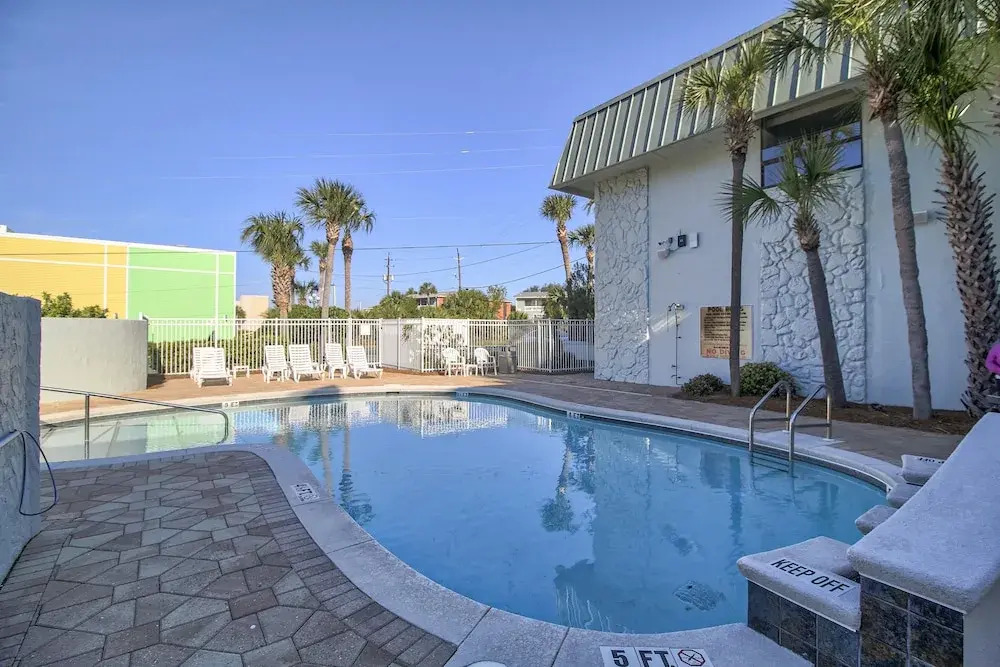 Club Destin Condos