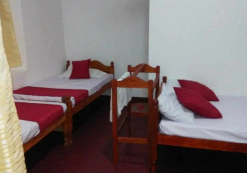 Colonial Inn