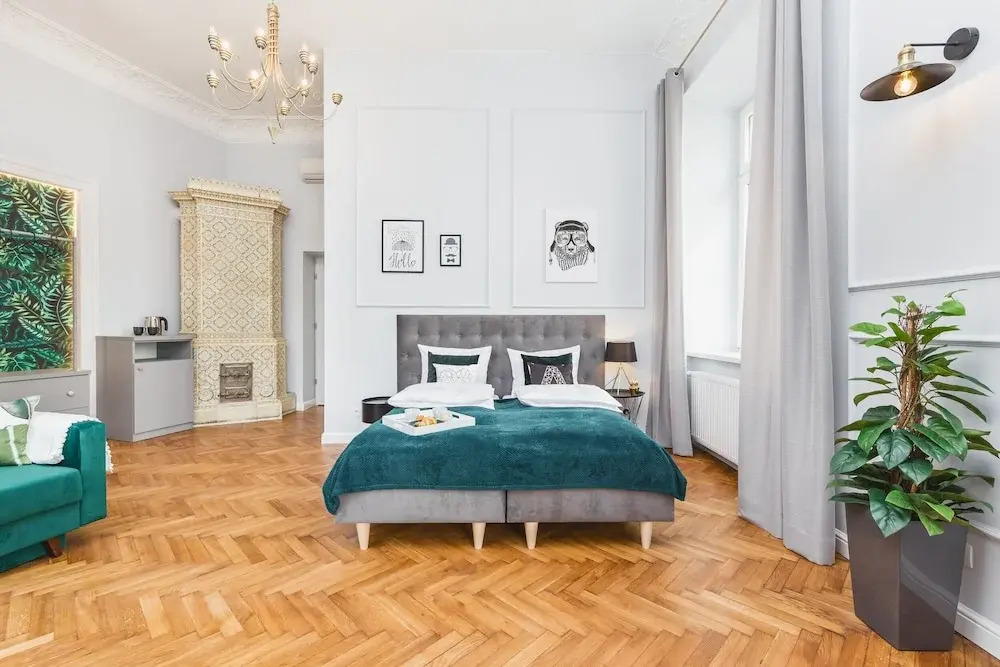 Travelers Best Choice - Old Town Guesthouse - by Upstairs