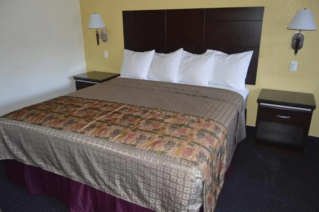 Travel Plaza Inn