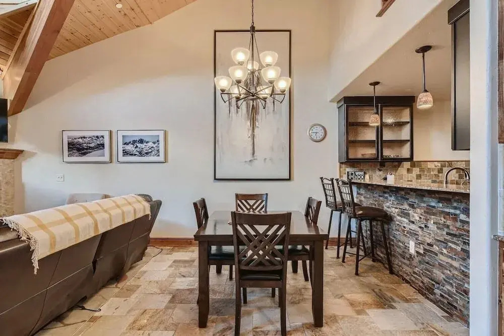 Drake Landing #a8 3 Bedroom Condo by RedAwning