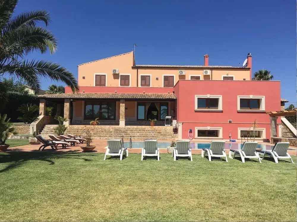 Villa With 5 Bedrooms In Noto With Wonderful Mountain View Private Pool Enclosed Garden