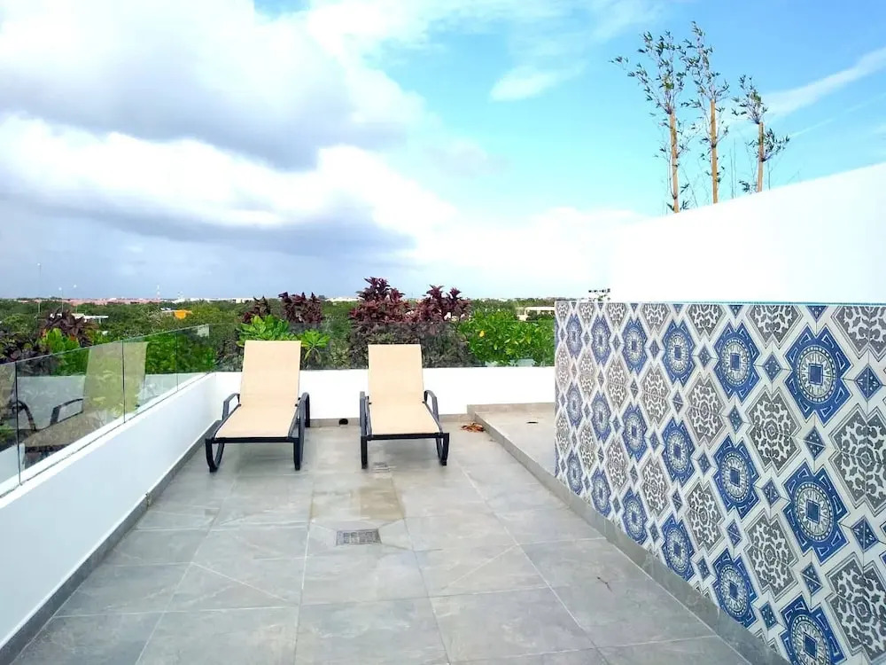 Private Roof w Plunge Pool, Brand New 2 Br Penthouse for 6 sleeps