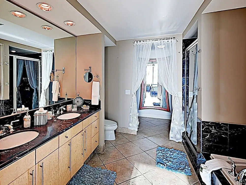 24 Edwards - 2 Br Condo