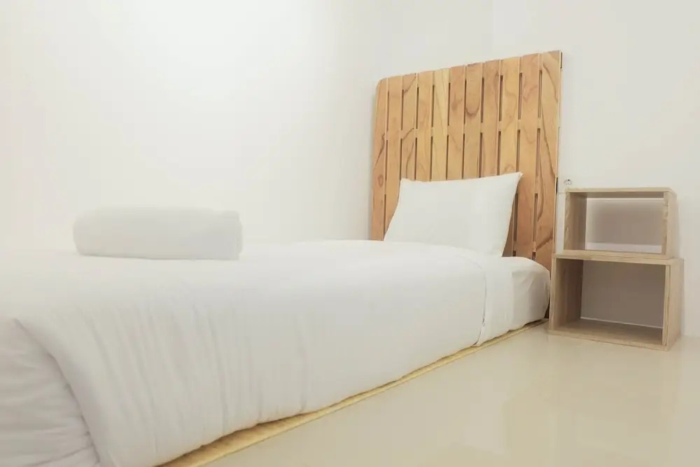 Stylish and Modern 2BR Bassura City Apartment
