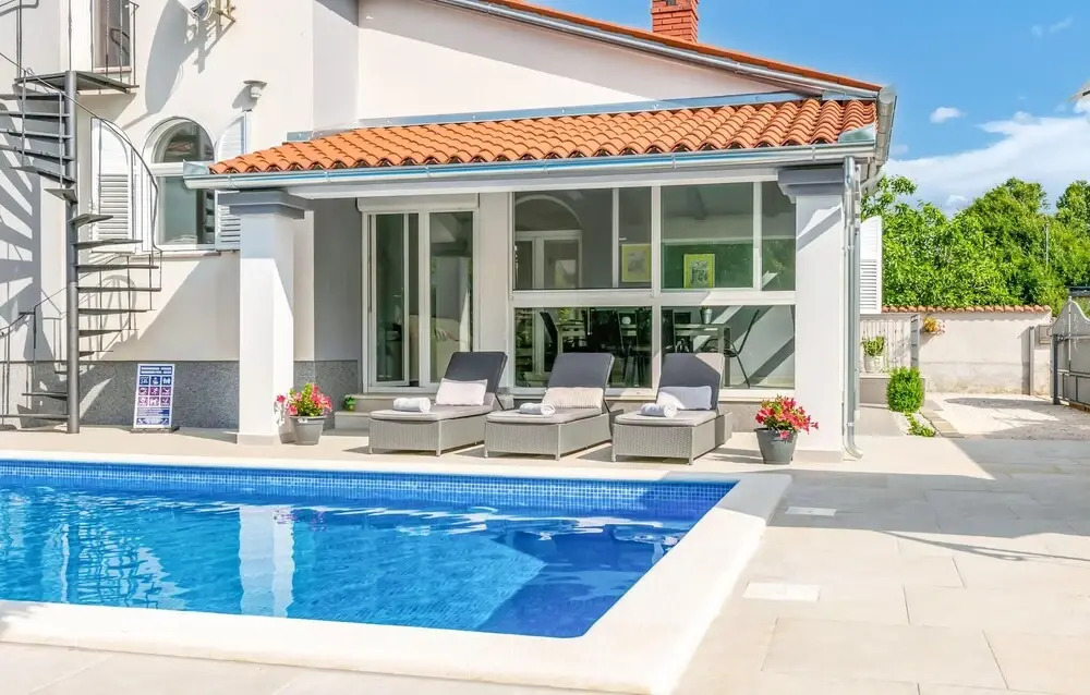 Awesome Home in Vodnjan With 3 Bedrooms, Internet and Outdoor Swimming Pool