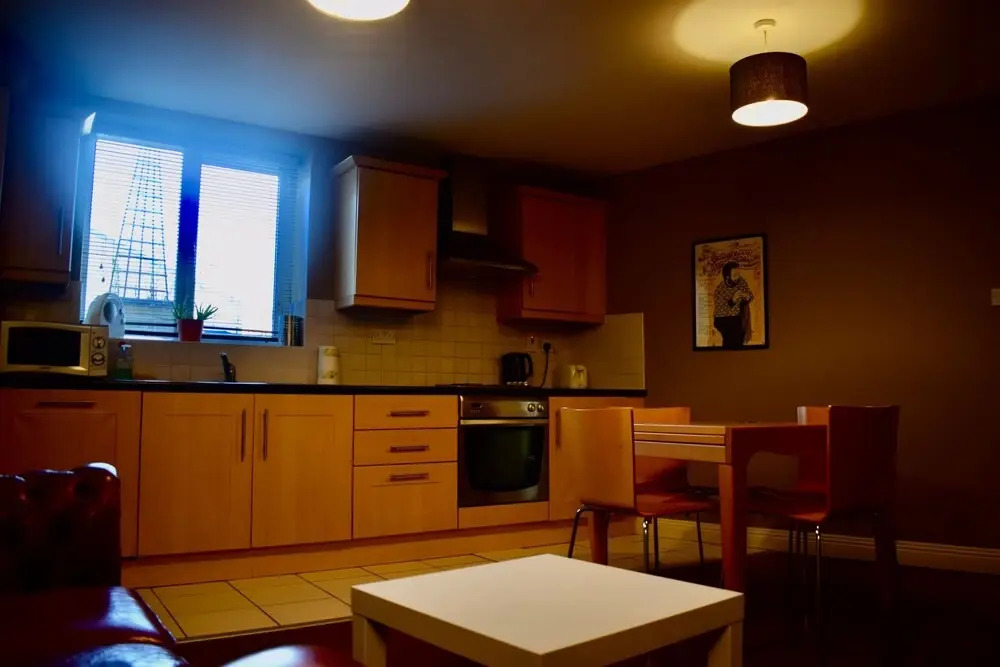 Modern 2 Bedroom Flat Above Family Run Pub