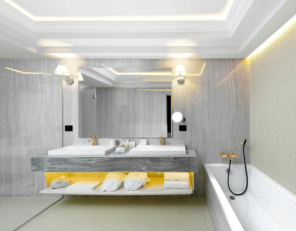 Tresor Le Palais Timisoara, Curio Collection by Hilton
