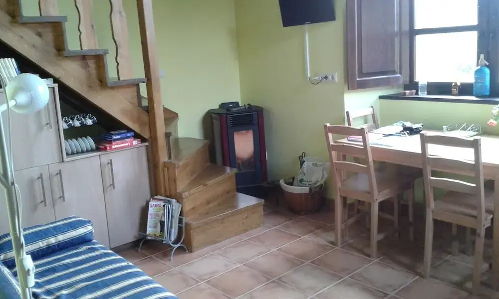 Casa Rural de alquiler integro La Cantina de Villarmayor-Asturias