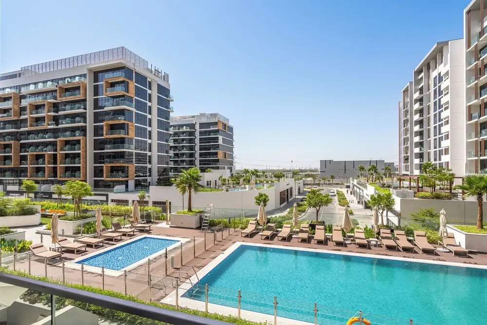 PVH - Chic 1BR - Azizi Riviera 37