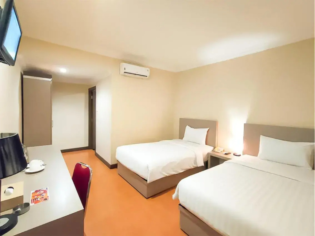 KAWANA HOTEL