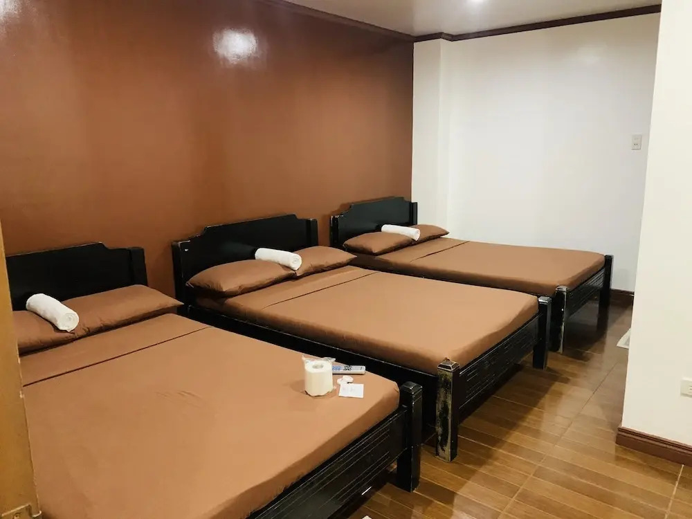 Vicente Aguirre Rooms