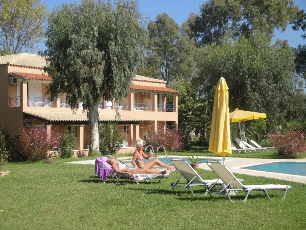 Tellis Holiday Rooms