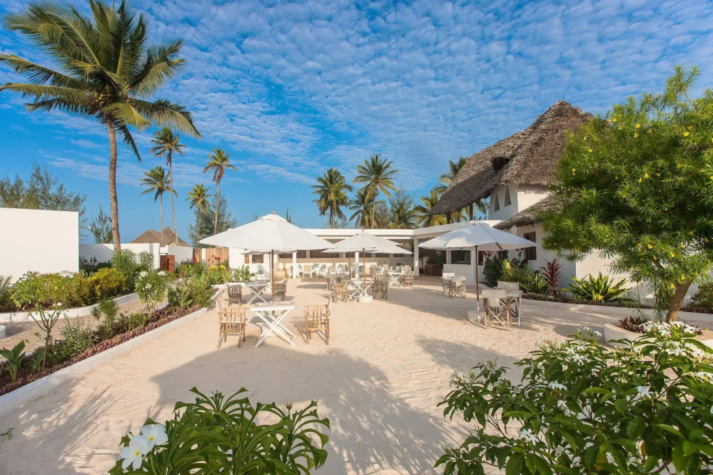 Dhow Inn Boutique Hotel