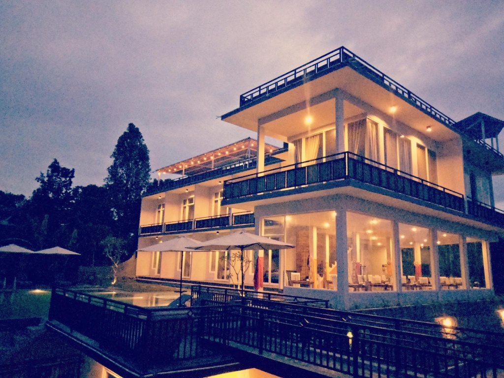 Atres Sari Resort