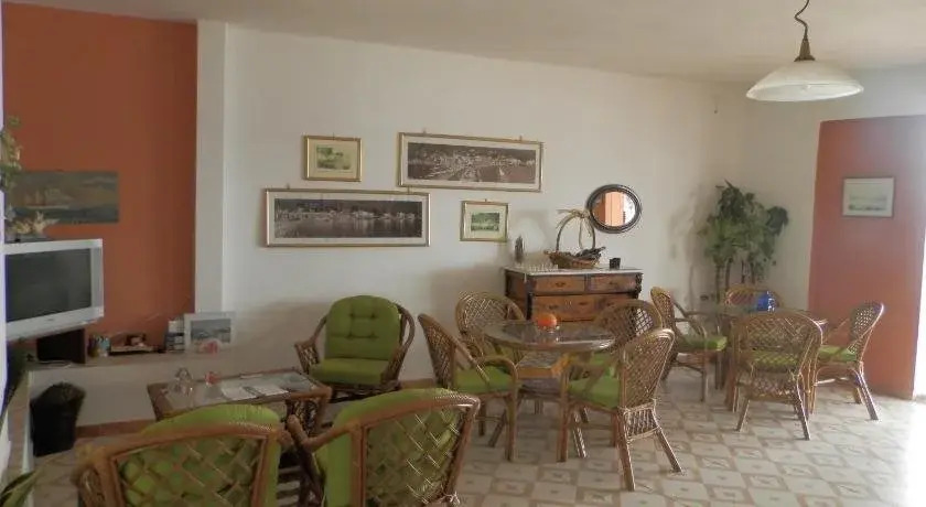 Apollon Hotel