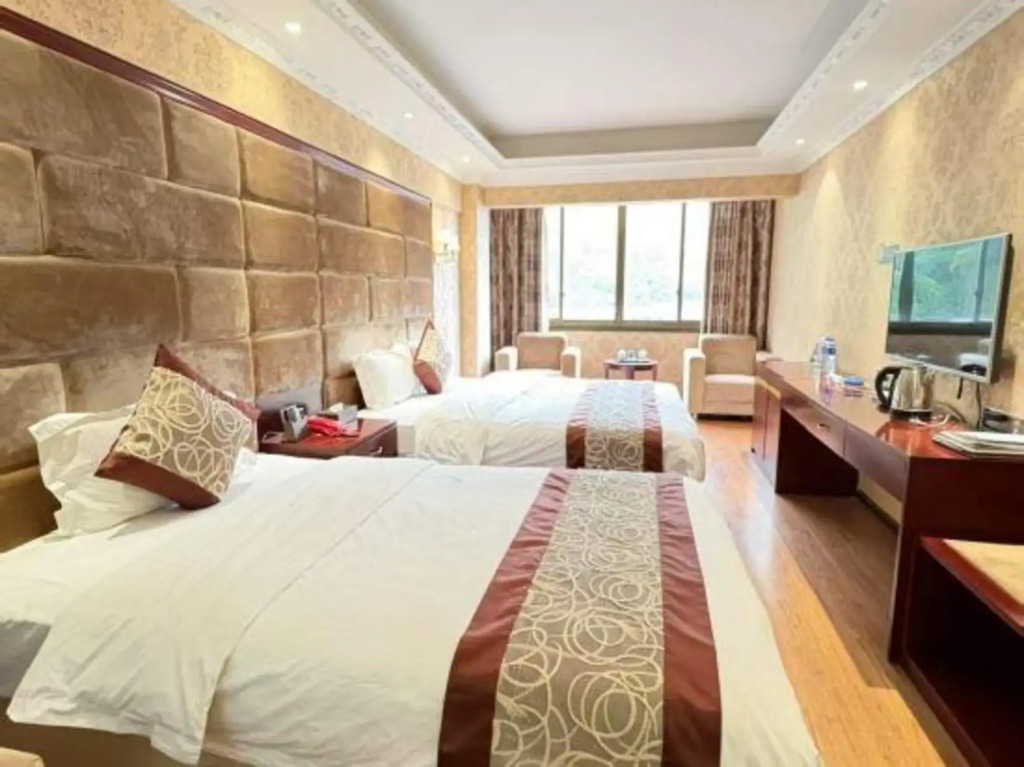 Hongyan Business Hotel