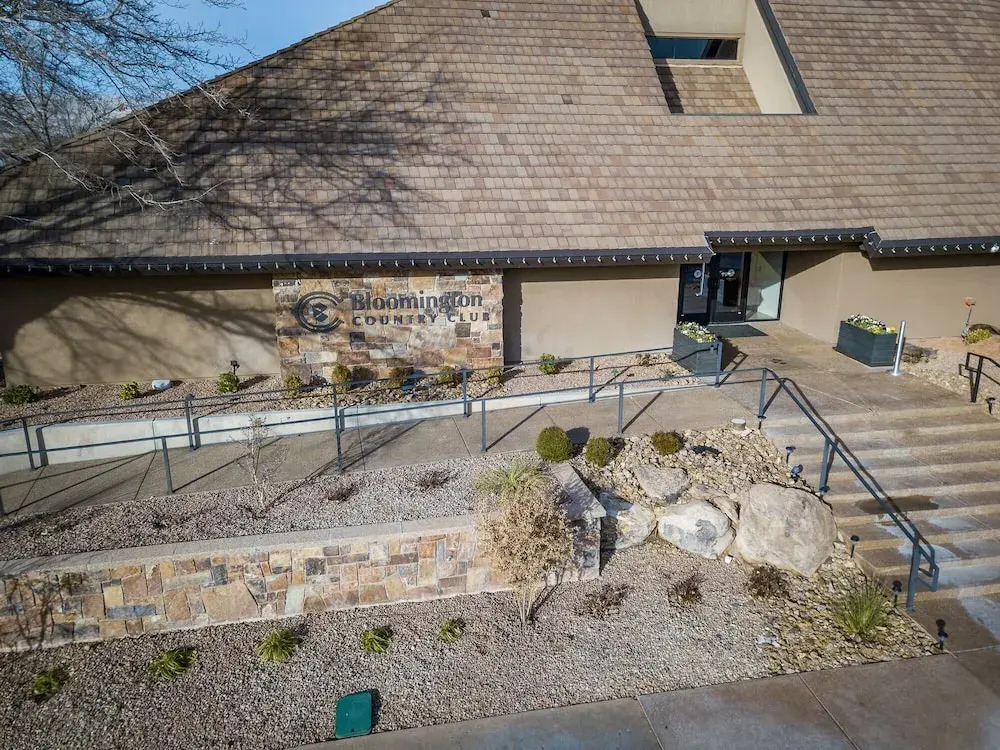 9 At Bloomington Country Club 3 Bedroom Apts
