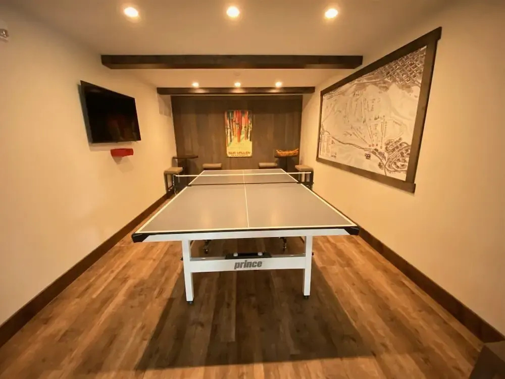 Snow Creek 1553 - Ski-in/ski-out + Pool & Hot Tub