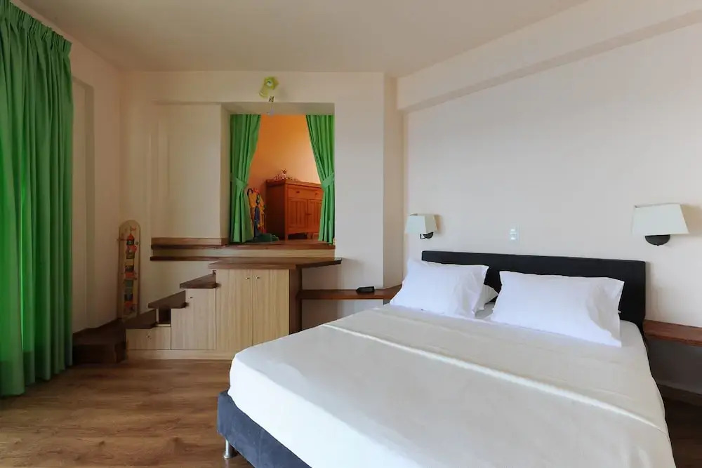 Villa Nefeli - Six Bedroom Villa