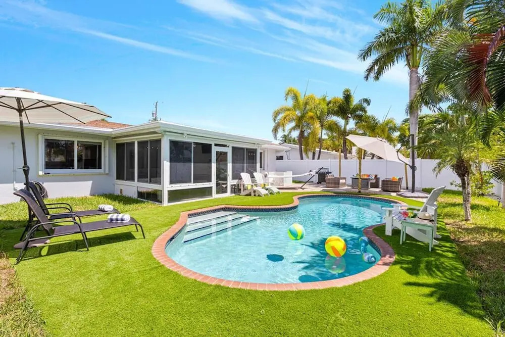 Cozy Home at Lighthouse Point With Pool
