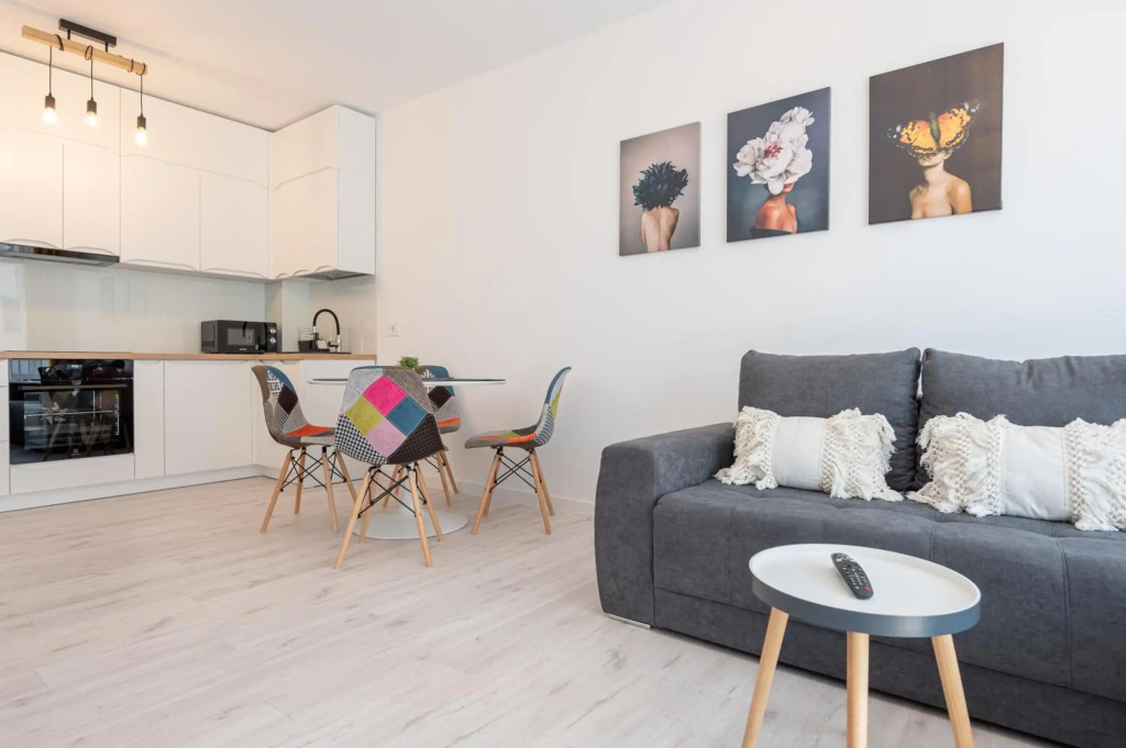 Trendy flat by the University