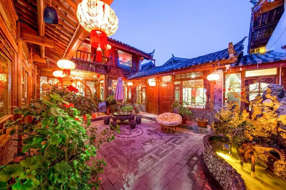 Cloud Boutique Resort - Naxi Style Shop