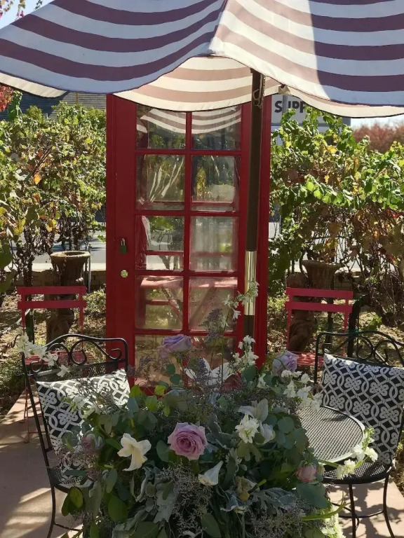 Chardonnay Lodge