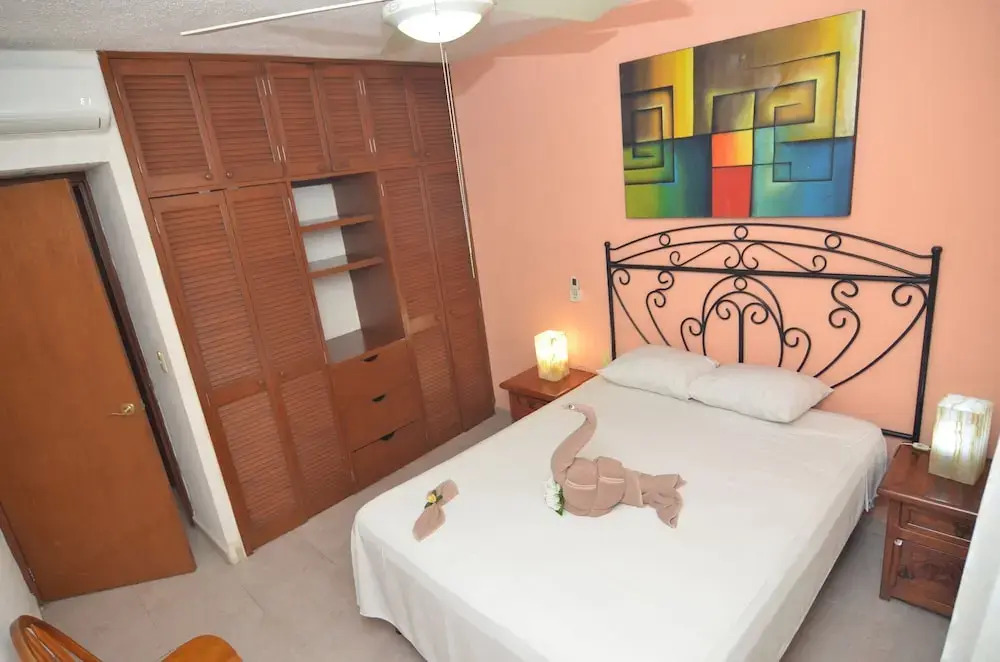 2BR Condo ground level Rinconada Del Sol
