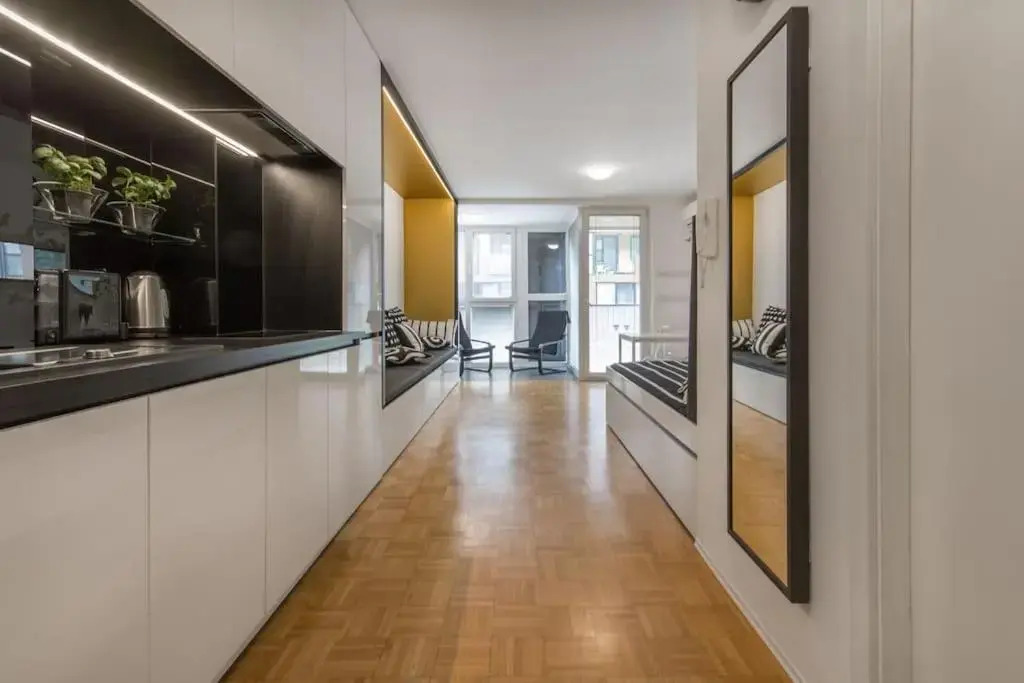 Gorgeous central flat with garage